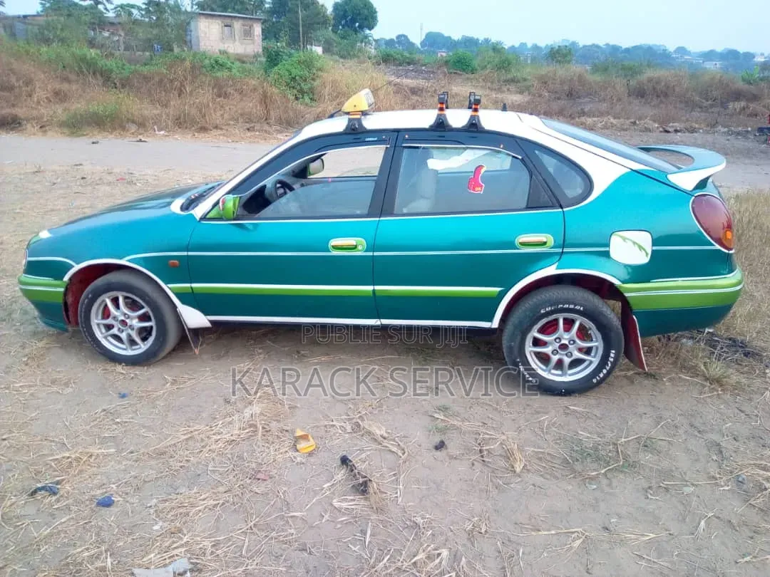 Toyota Corolla 2023 Vert