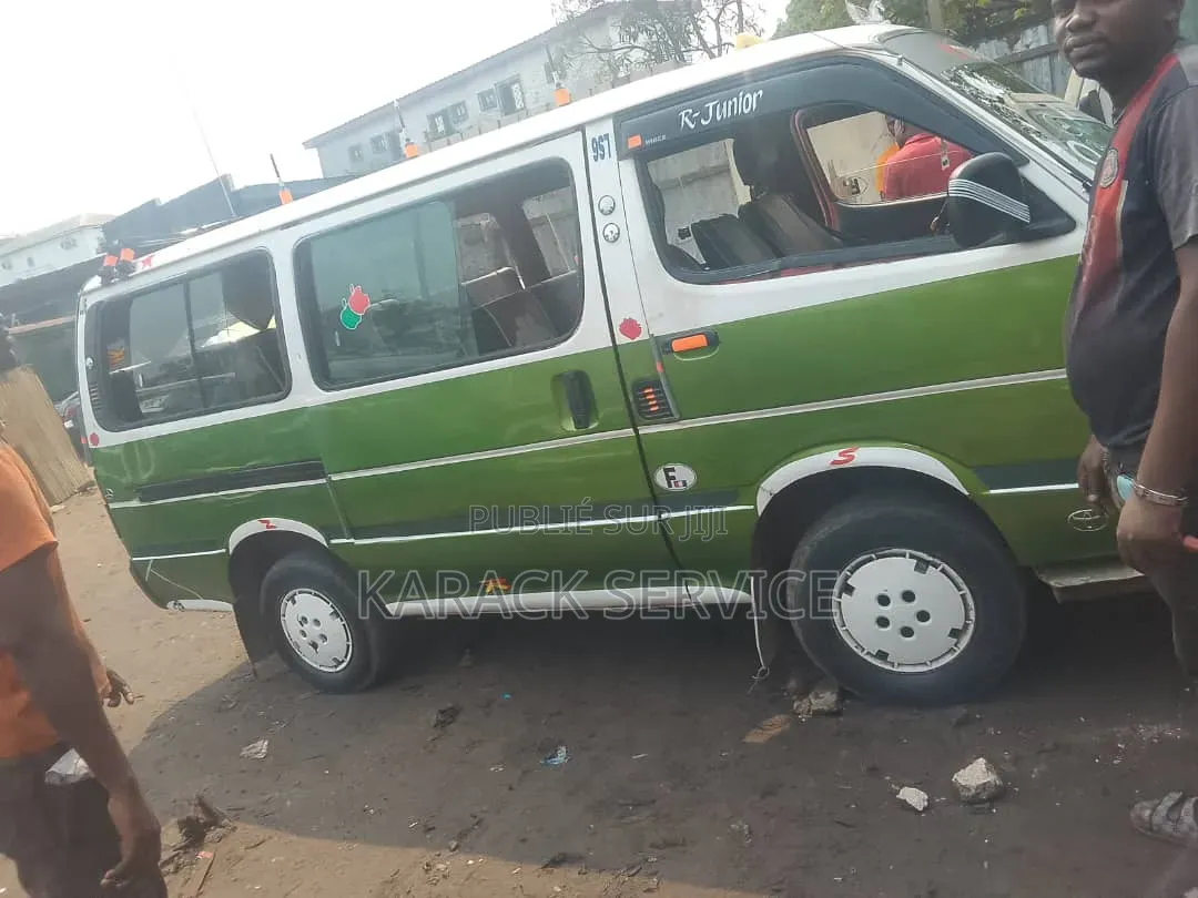 Toyota HiAce 2021 Vert