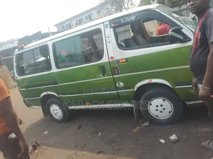Toyota HiAce 2021 Vert