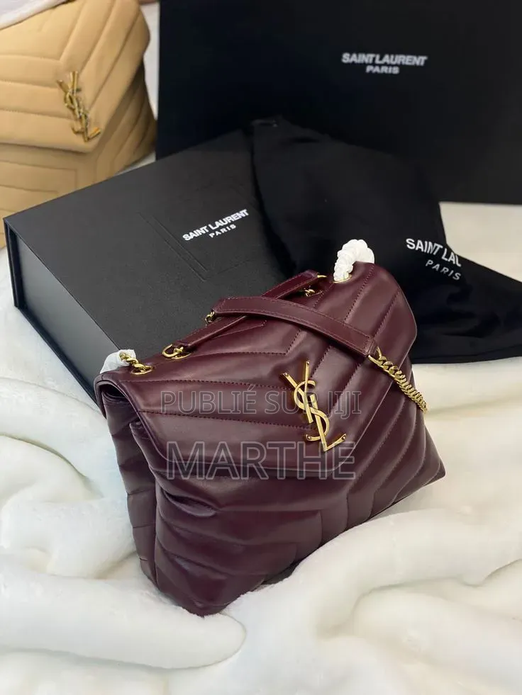 Dans Le Carton Ysl