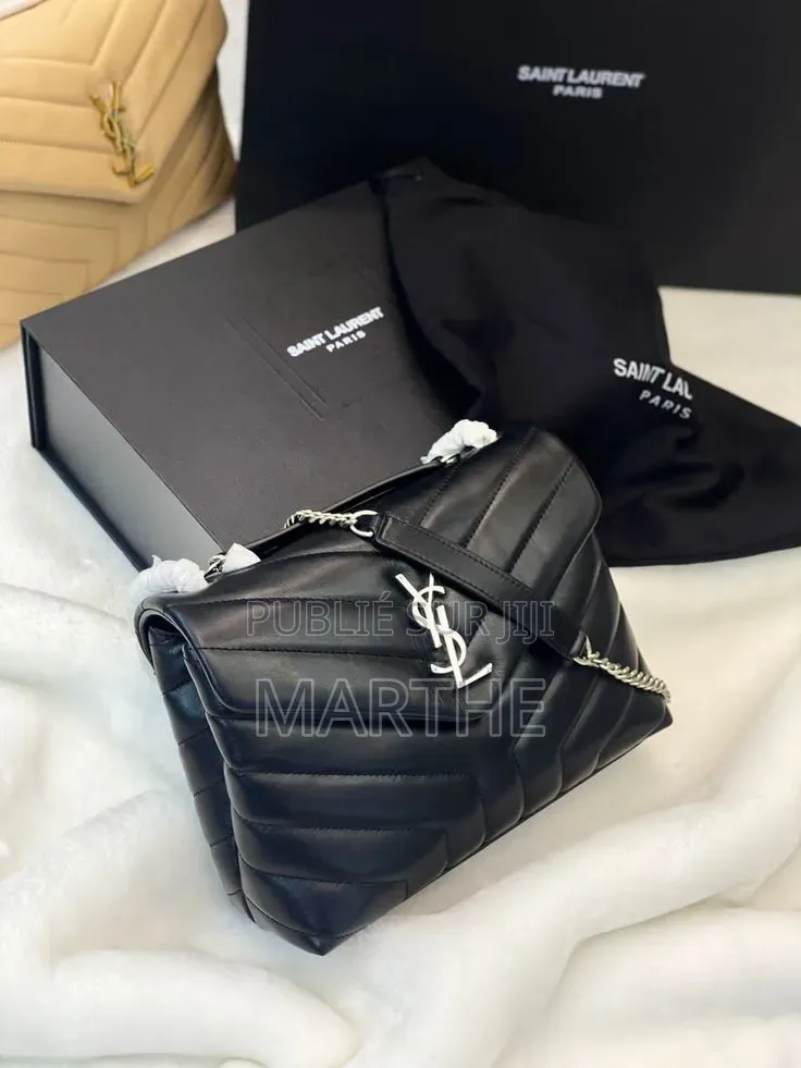 Dans Le Carton Ysl