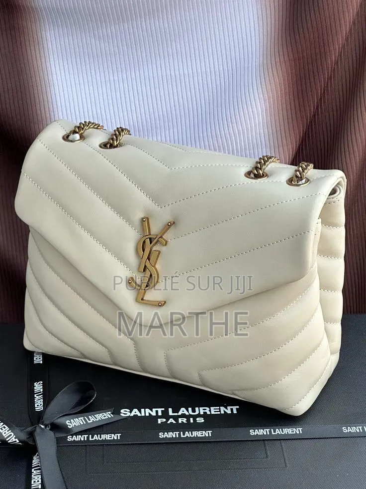 Dans Le Carton Ysl