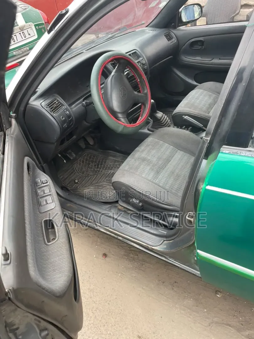Toyota Corolla 2016 Vert