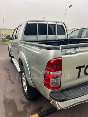 Toyota Hilux 2014 Gris