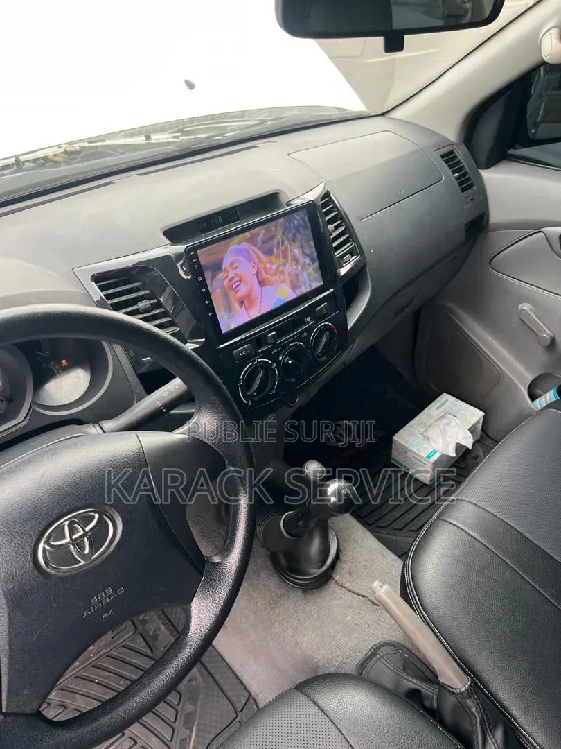 Toyota Hilux 2014 Gris