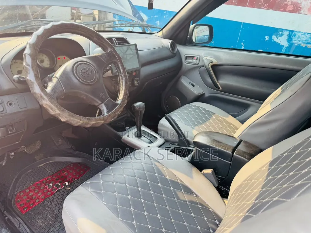 Toyota RAV4 2015 Noir