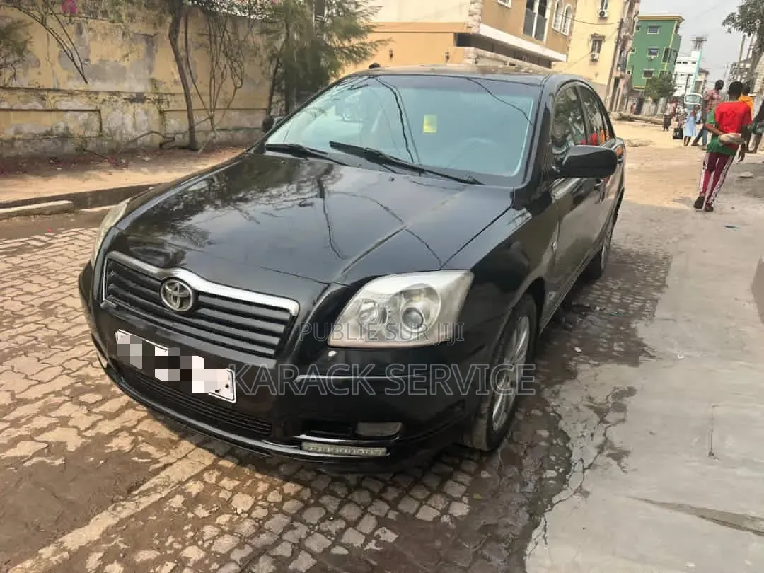 Toyota Avensis 2019 Noir