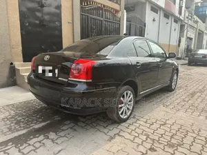 Toyota Avensis 2019 Noir