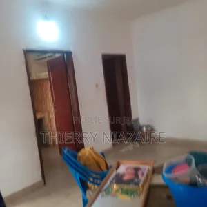 1chbre Appartement dans Nt Immo, Mongo-Mpoukou à Louer