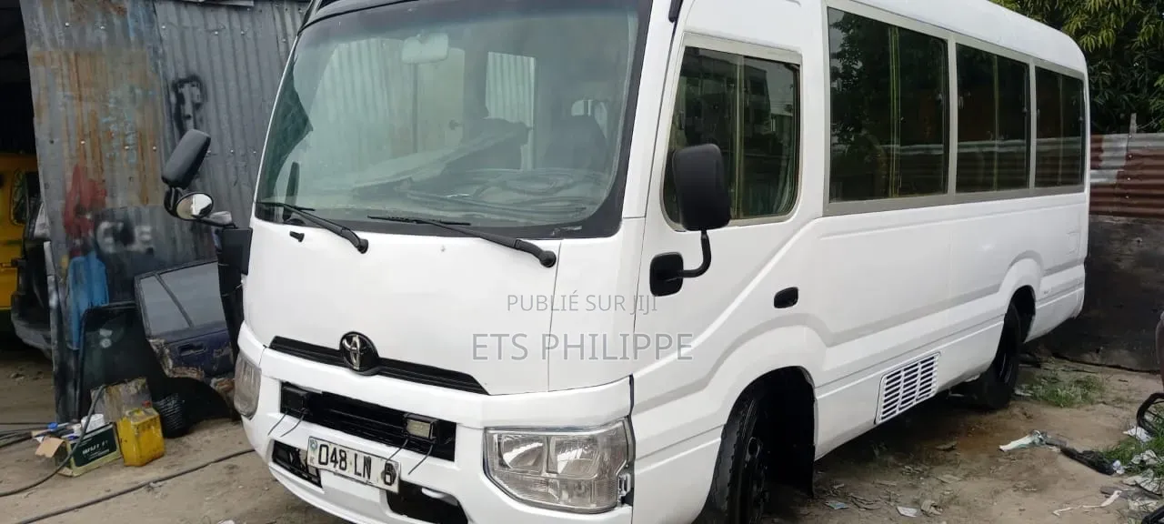 Toyota Toyoace 2017 Blanc