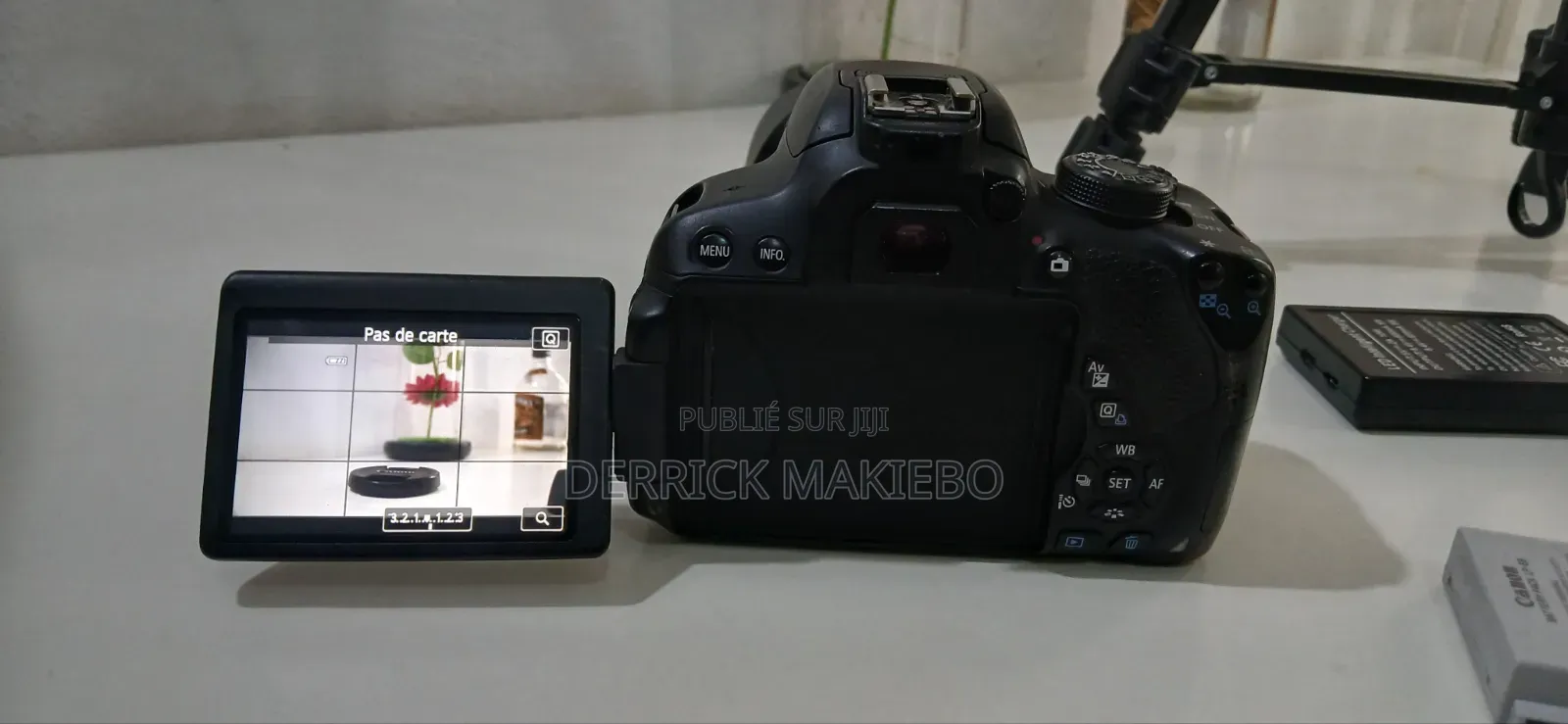Appareil Photo, Avec Trépied Et Deux Batterie