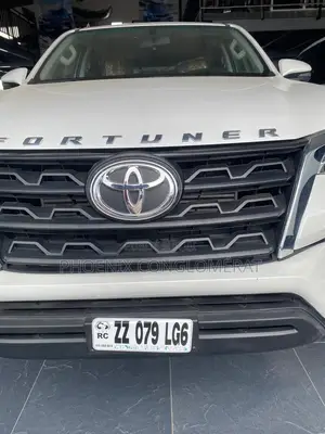 Toyota Fortuner 2020 Blanc
