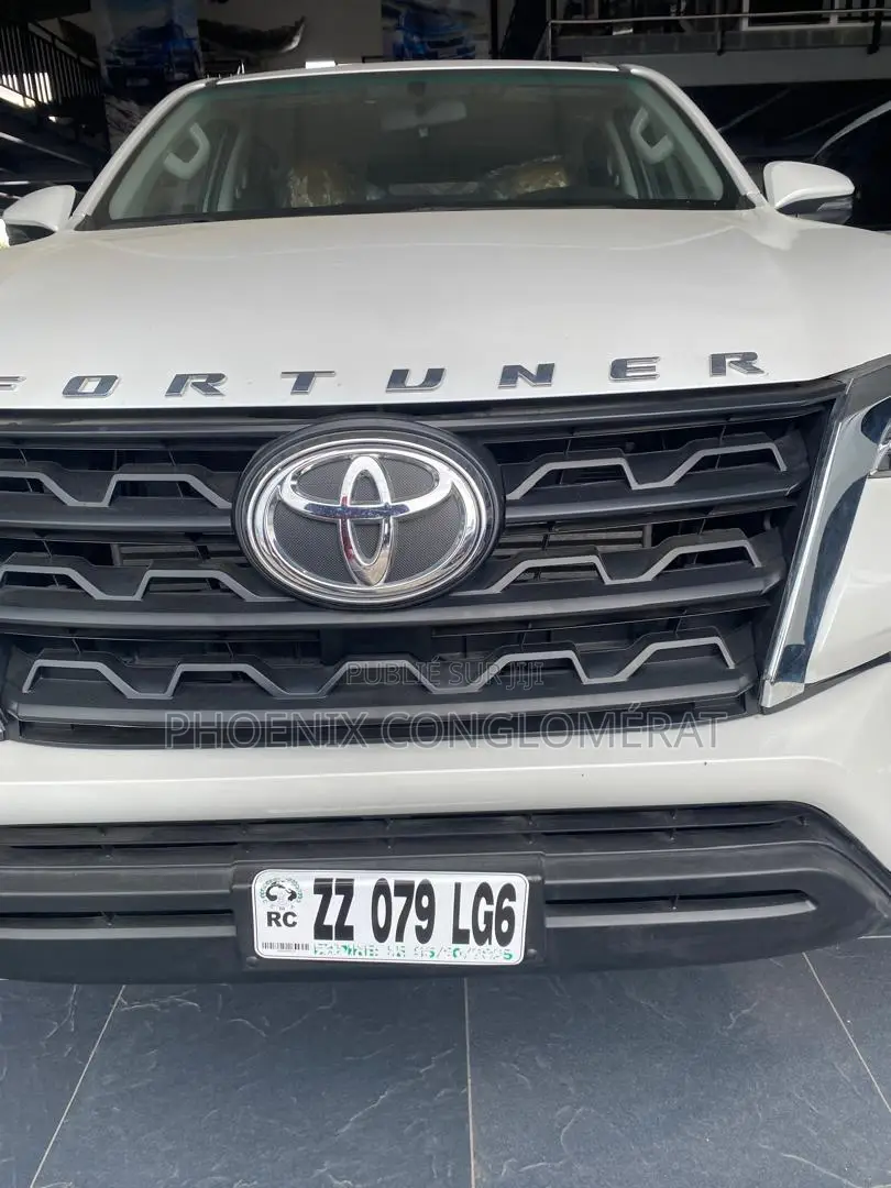 Toyota Fortuner 2020 Blanc