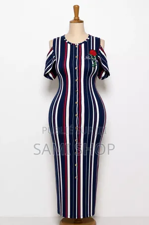Robe Longue Rayée Chic Et Élégante