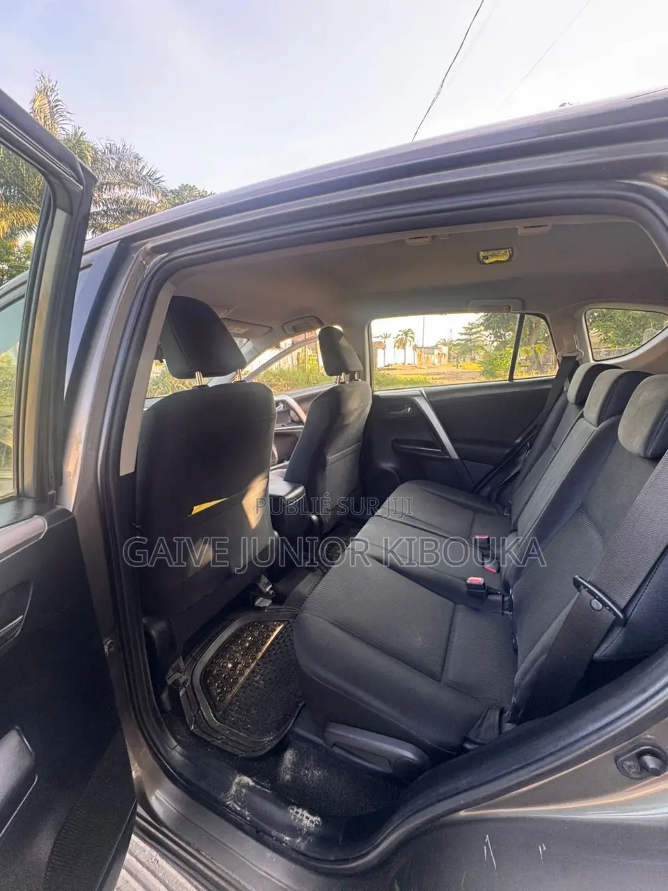 Toyota RAV4 LE AWD (2.5L 4cyl 6A) 2017 Marron
