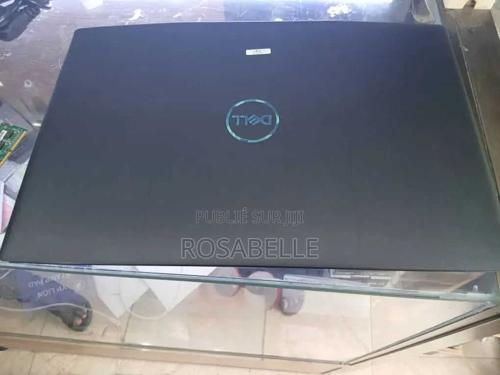 Nouveau Ordinateur portable Dell Vostro 15 3520 16GB Nvidia SSD 512GB