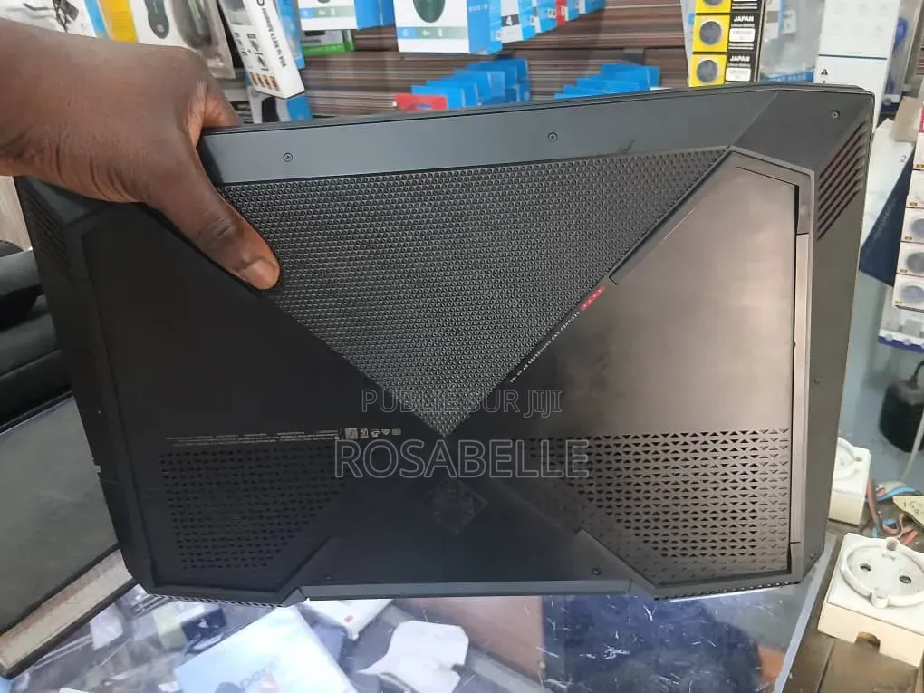 Nouveau Ordinateur portable Dell Vostro 15 3520 16GB Nvidia SSD 512GB