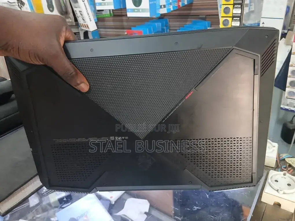 Nouveau Ordinateur portable Dell Vostro 15 3520 16GB Nvidia SSD 512GB