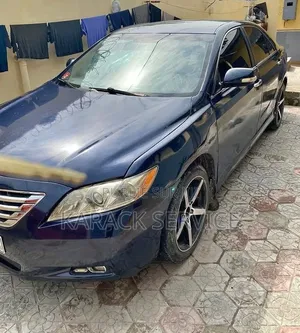 Toyota Camry 2019 Bleu