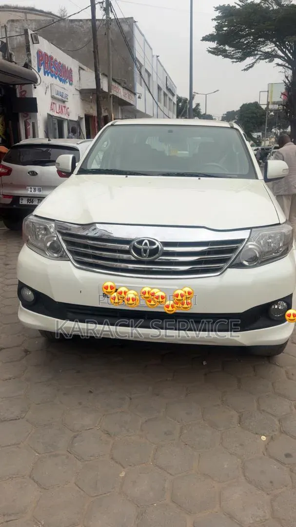 Toyota Fortuner 2018 Blanc