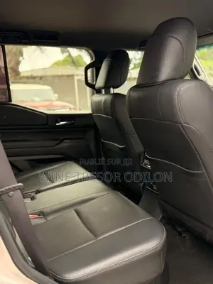 Toyota Land Cruiser Prado 2.4 Petrol 2025 Gris