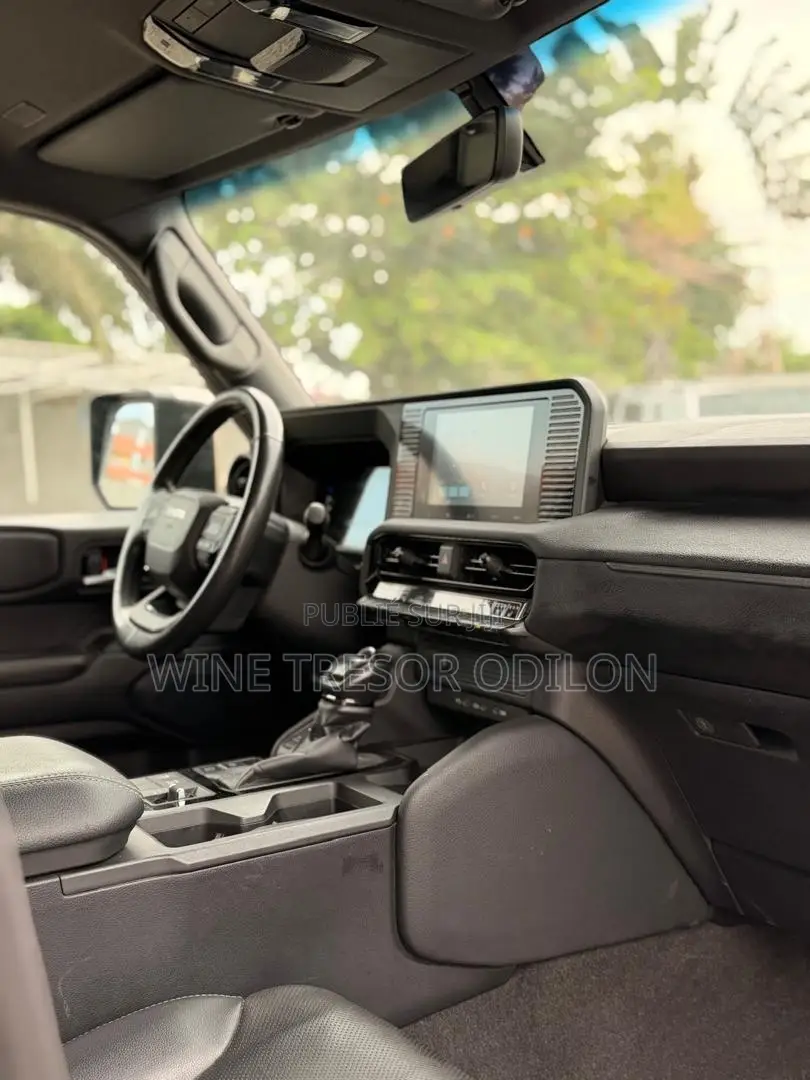 Toyota Land Cruiser Prado 2.4 Petrol 2025 Gris