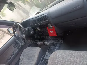 Toyota Hilux 2000 Noir