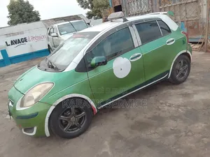 Toyota Yaris 2015 Vert