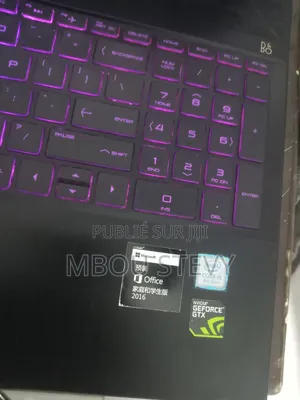HP Pavilion 15-cs3063cl 16GB Intel Core i5 HDD+SSD 640GB