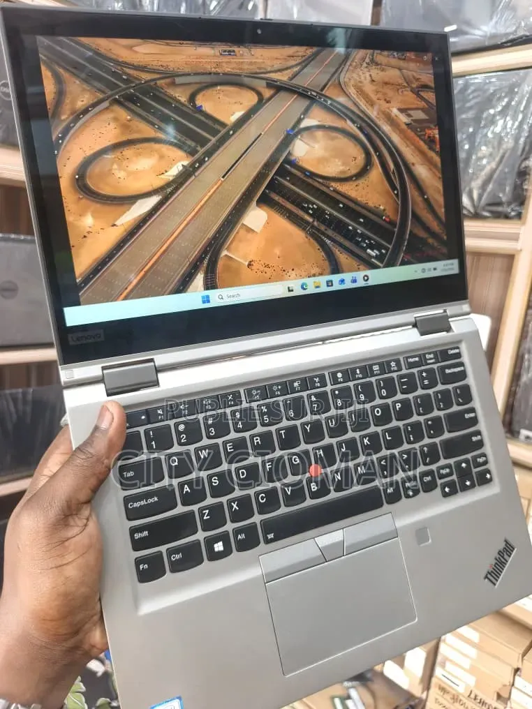Nouveau Lenovo ThinkPad X1 Yoga 8GB Intel Core i5 SSD 512GB