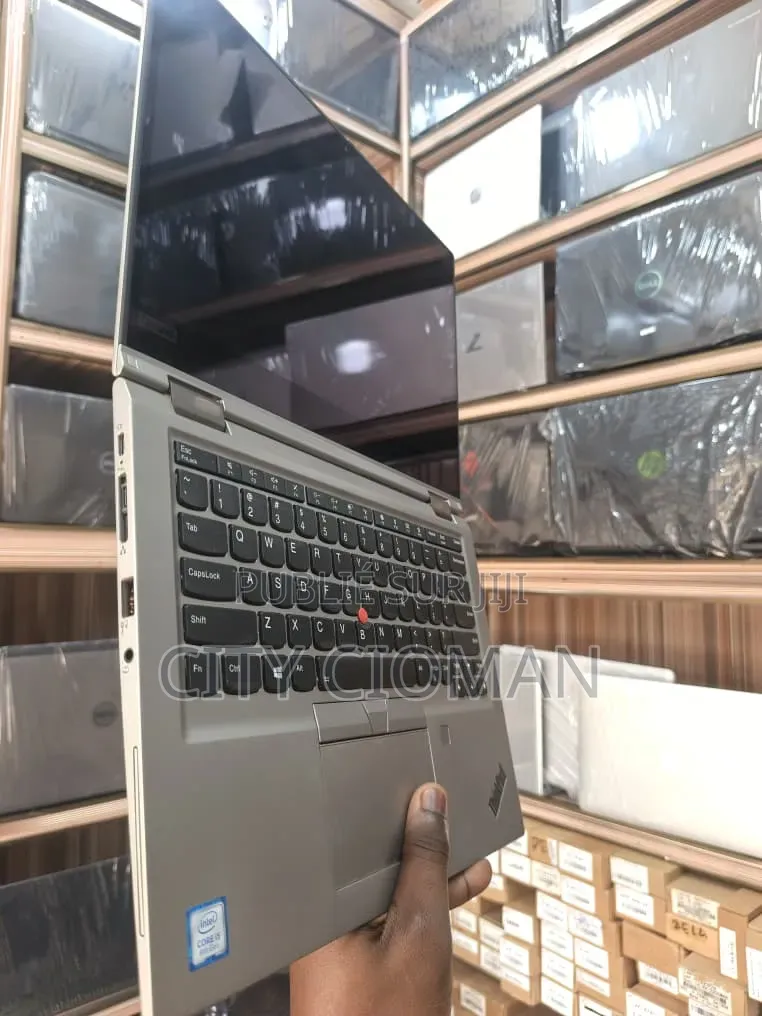 Nouveau Lenovo ThinkPad X1 Yoga 8GB Intel Core i5 SSD 512GB