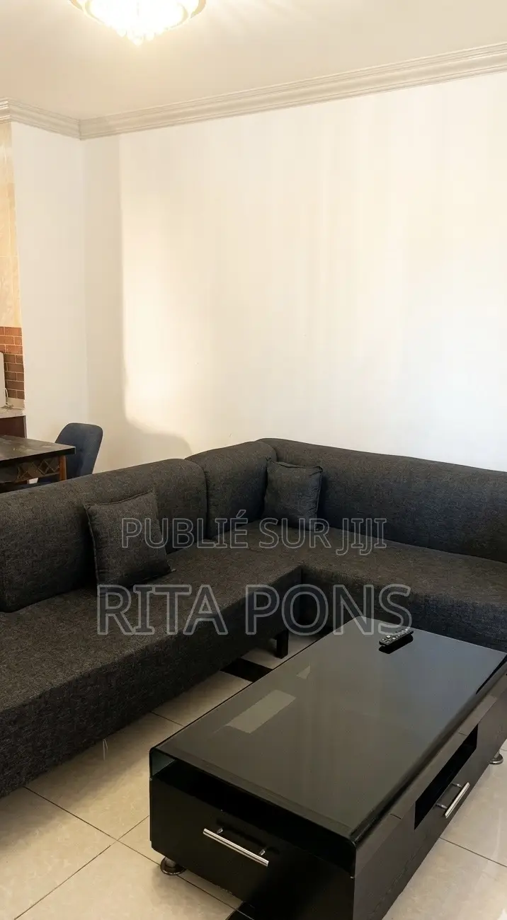 Meublé 2chbre Appartement dans Rita Prestige, Pointe-Noire à Louer