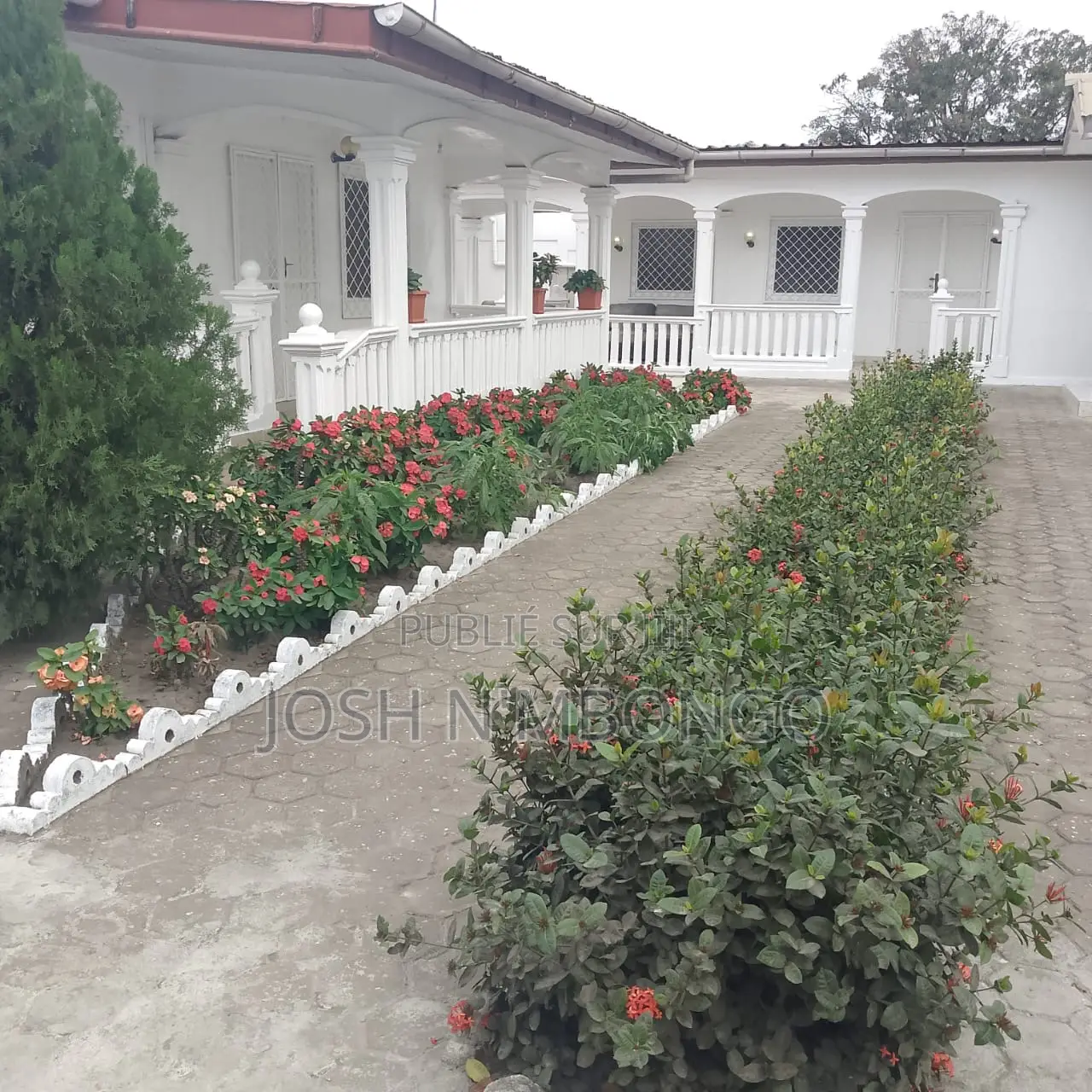 4chbre Appartement dans Ngoyo à Vendre