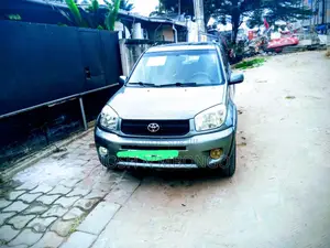Toyota RAV4 2.0 Automatic 2005 Gris