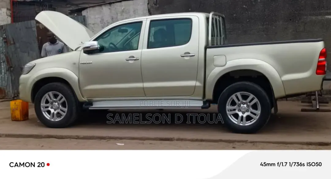 Toyota Hilux 2012 Doré