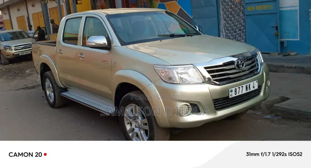 Toyota Hilux 2012 Doré