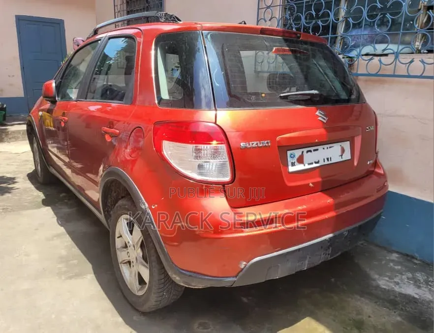 Suzuki SR 2017 Rouge