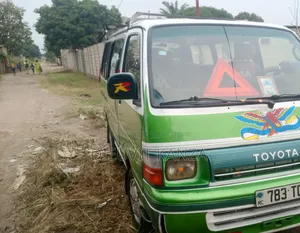 Toyota HiAce 2018 Vert