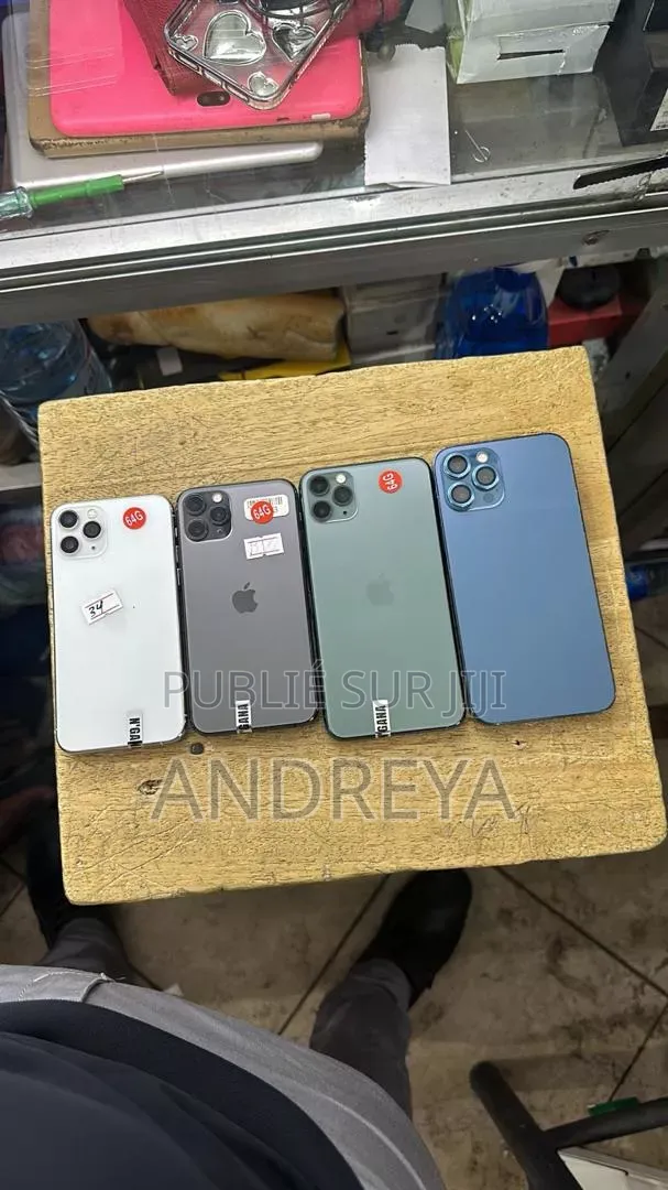 Nouveau Apple iPhone 14 Pro Max 128 GB Gris