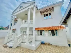 4chbre Villa dans Cdk/Dg/015, Lumumba à Louer