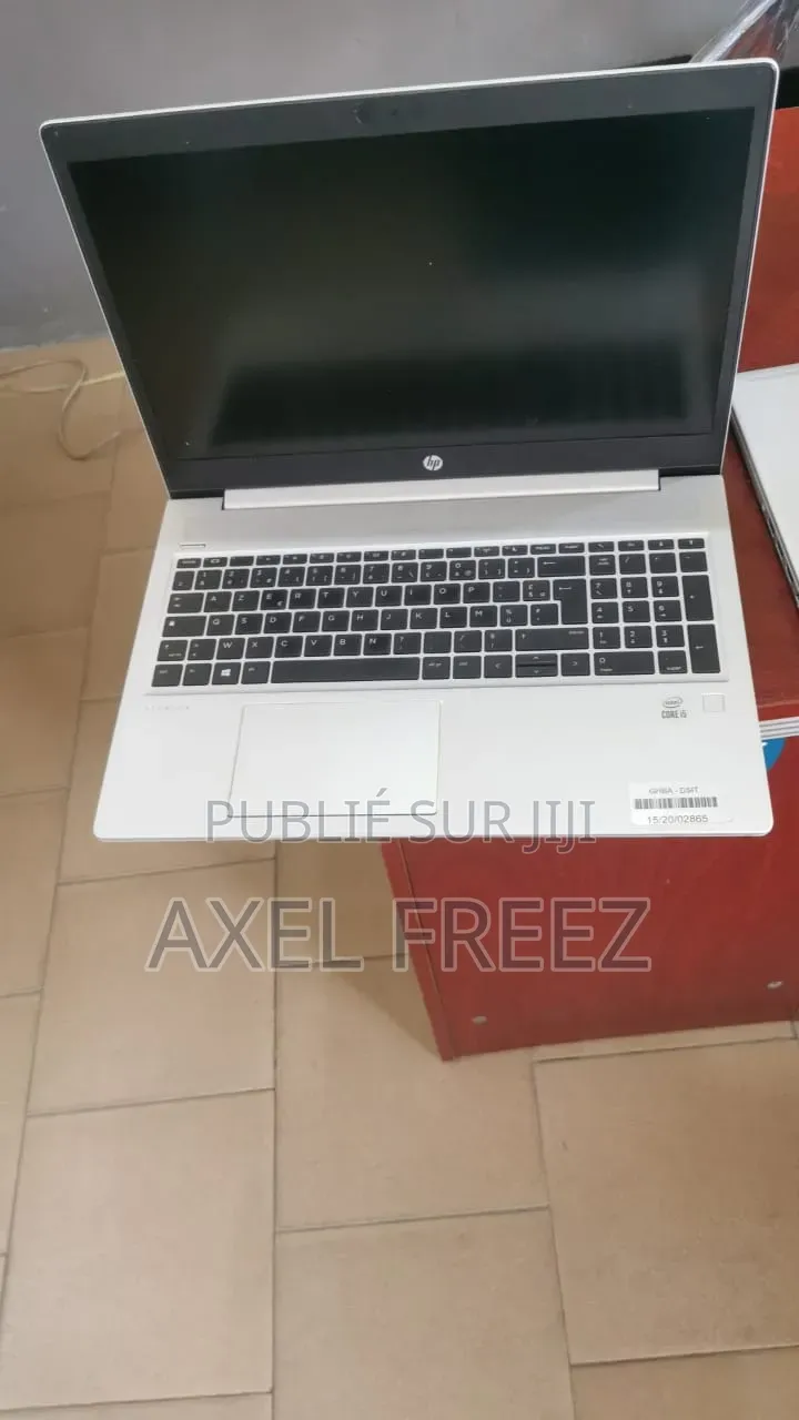 Ordinateur portable HP 240 G4 8GB Intel Core i5 SSD 256GB