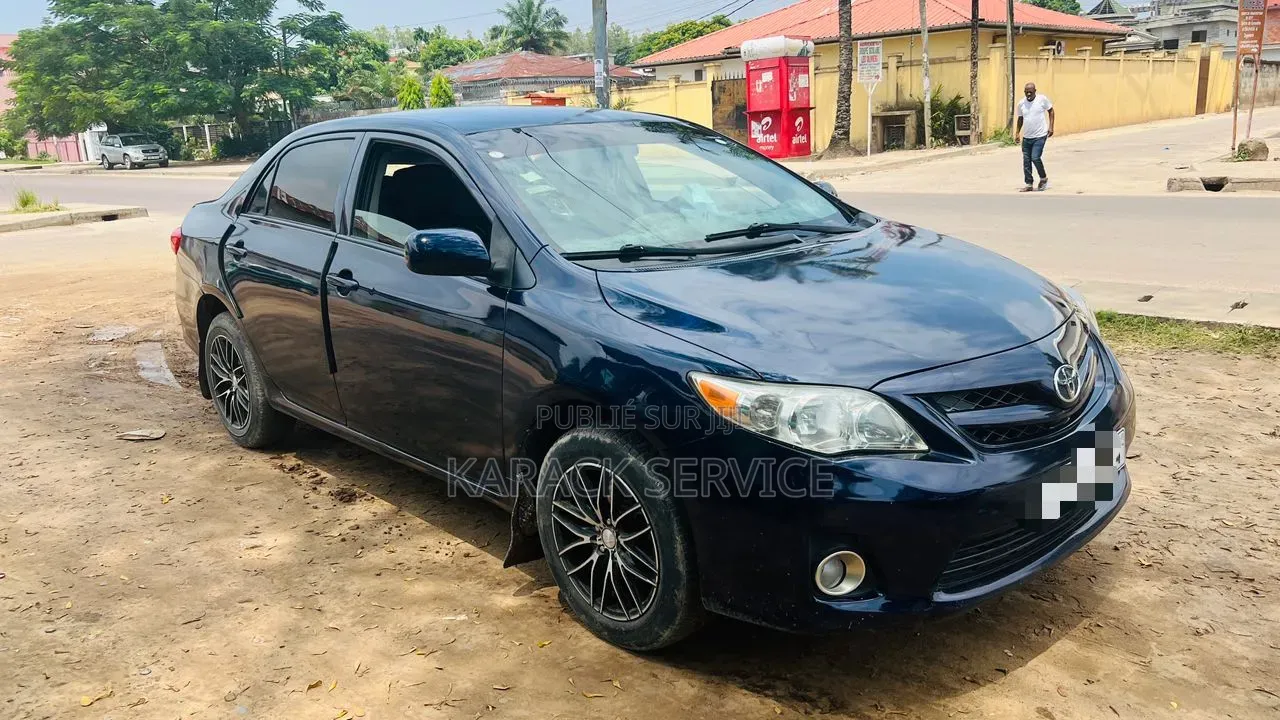 Toyota Corolla 2018 Bleu