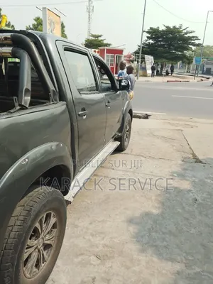 Toyota Hilux 2015 Gris