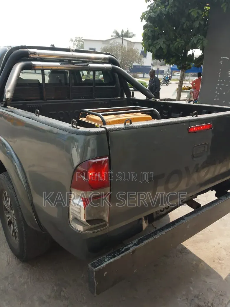 Toyota Hilux 2015 Gris