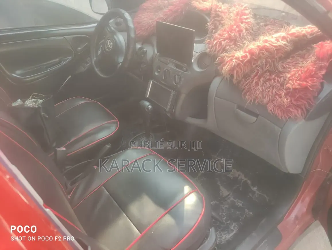Toyota Yaris 2017 Rouge
