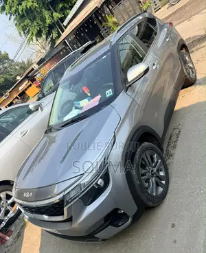 Kia Seltos S 2022 Gris