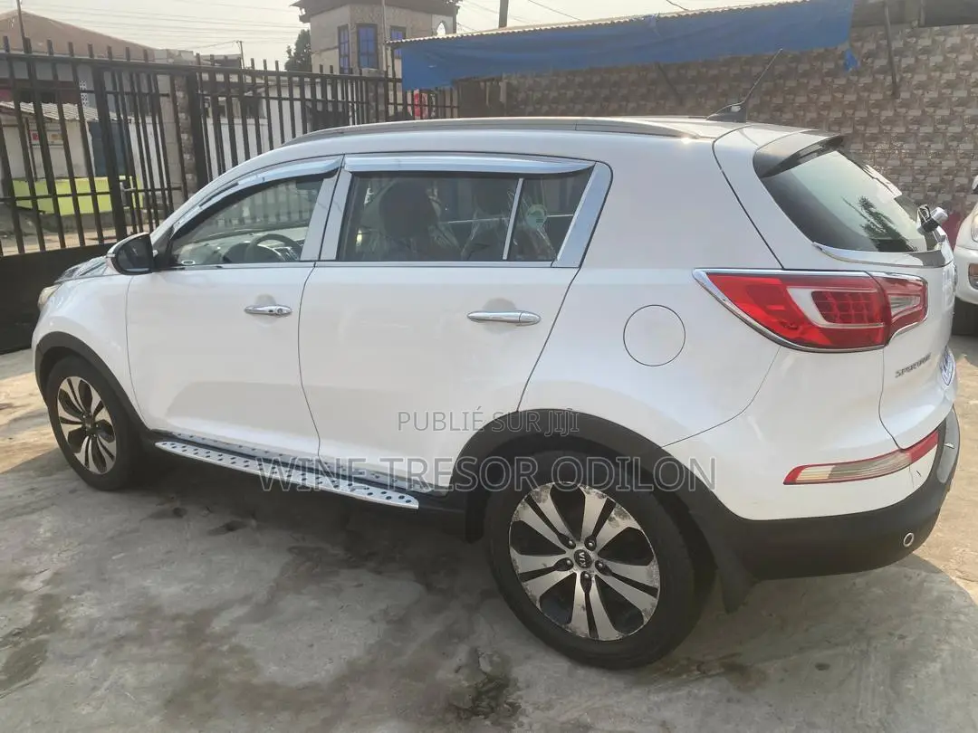 Kia Sportage LX 4dr SUV (2.4L 4cyl 6A) 2013 Blanc cassé