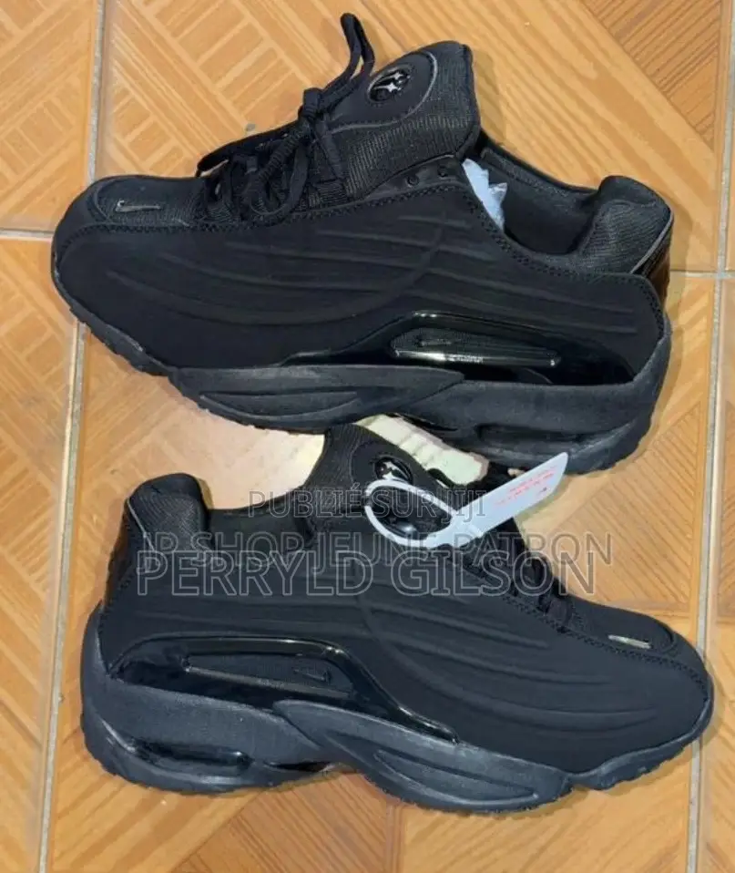 Paire De Baskets