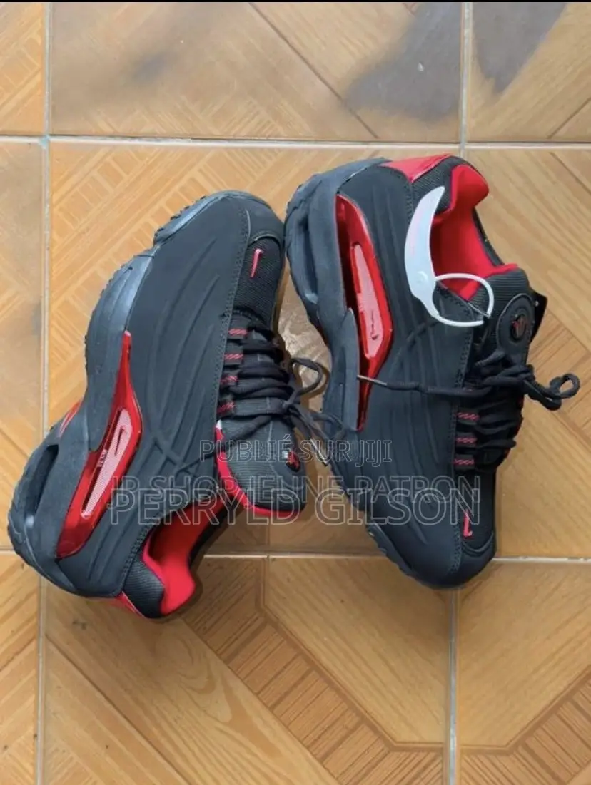 Paire De Baskets
