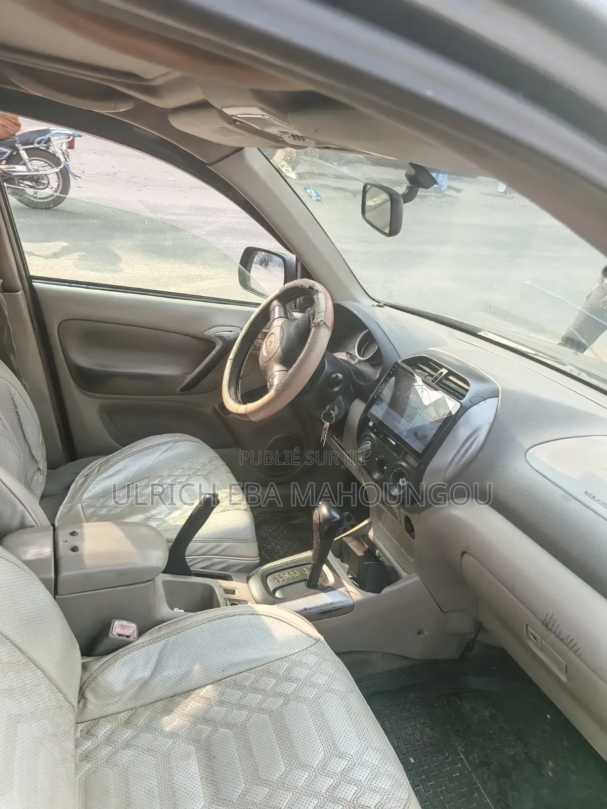 Toyota RAV4 2005 Noir Mat